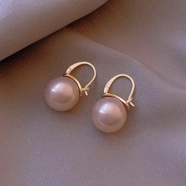 French New Classic Elegant Imitation Pearl Drop Earrings for Women Exquisite Dangle Wedding Earring Statement Fashion Jewelry